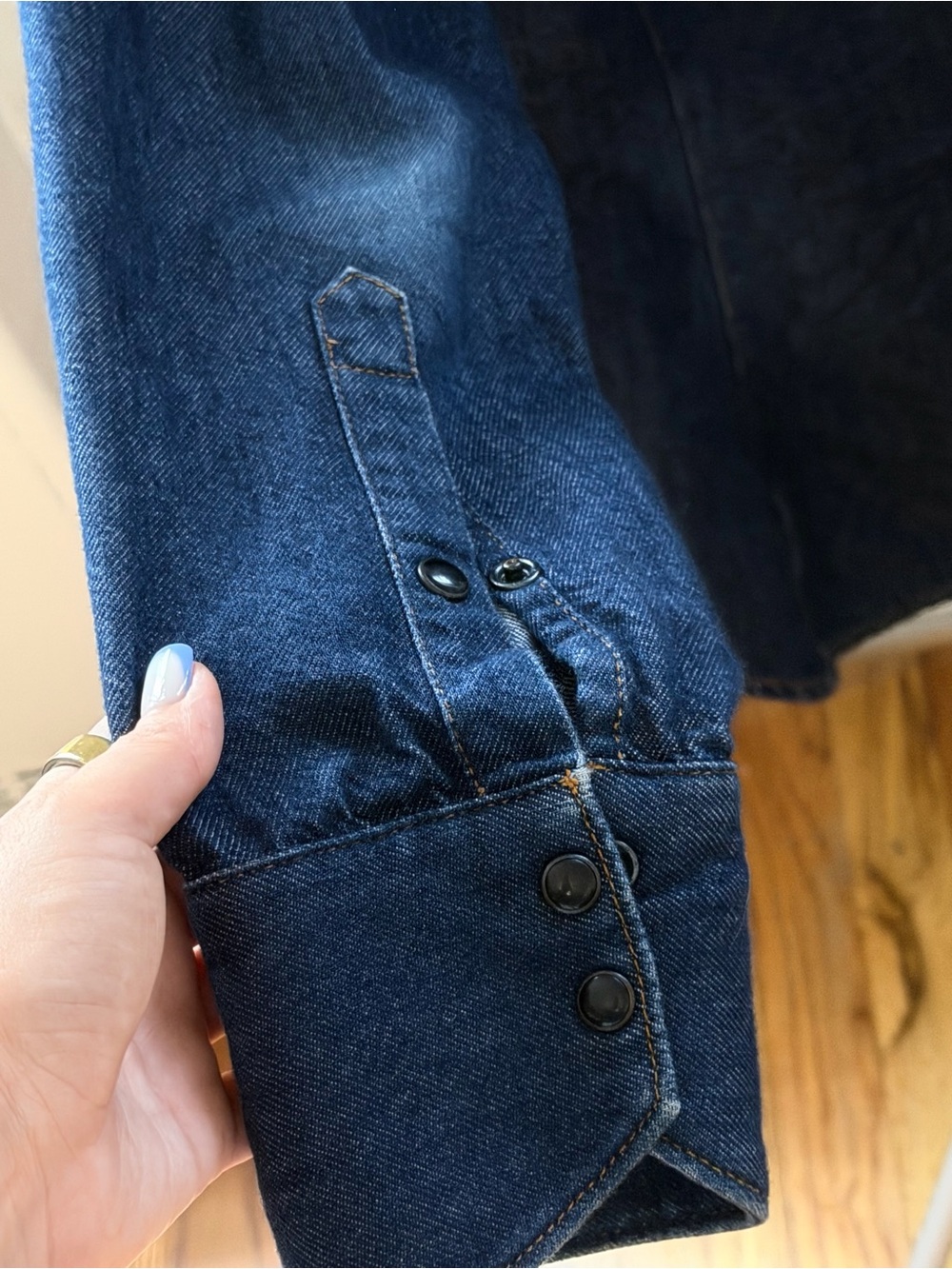 Rag & Bone Women’s Blue Denim Western Snap Shirt Size M Excellent Condition - Picture 10 of 13